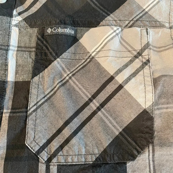 Columbia Short Sleeve Regular Fit Button Down Plaid Cotton Shirt Grey + Wht Sz S - Picture 5 of 12